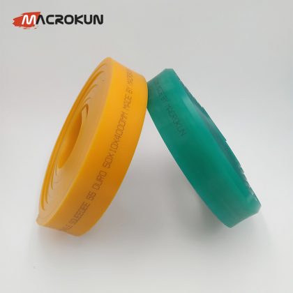 Polyurethane screen printing squeegee